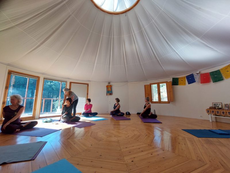 yoga foto yurt